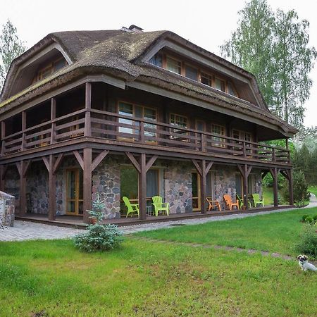 Dzeni Guest House Amatciems Luaran gambar
