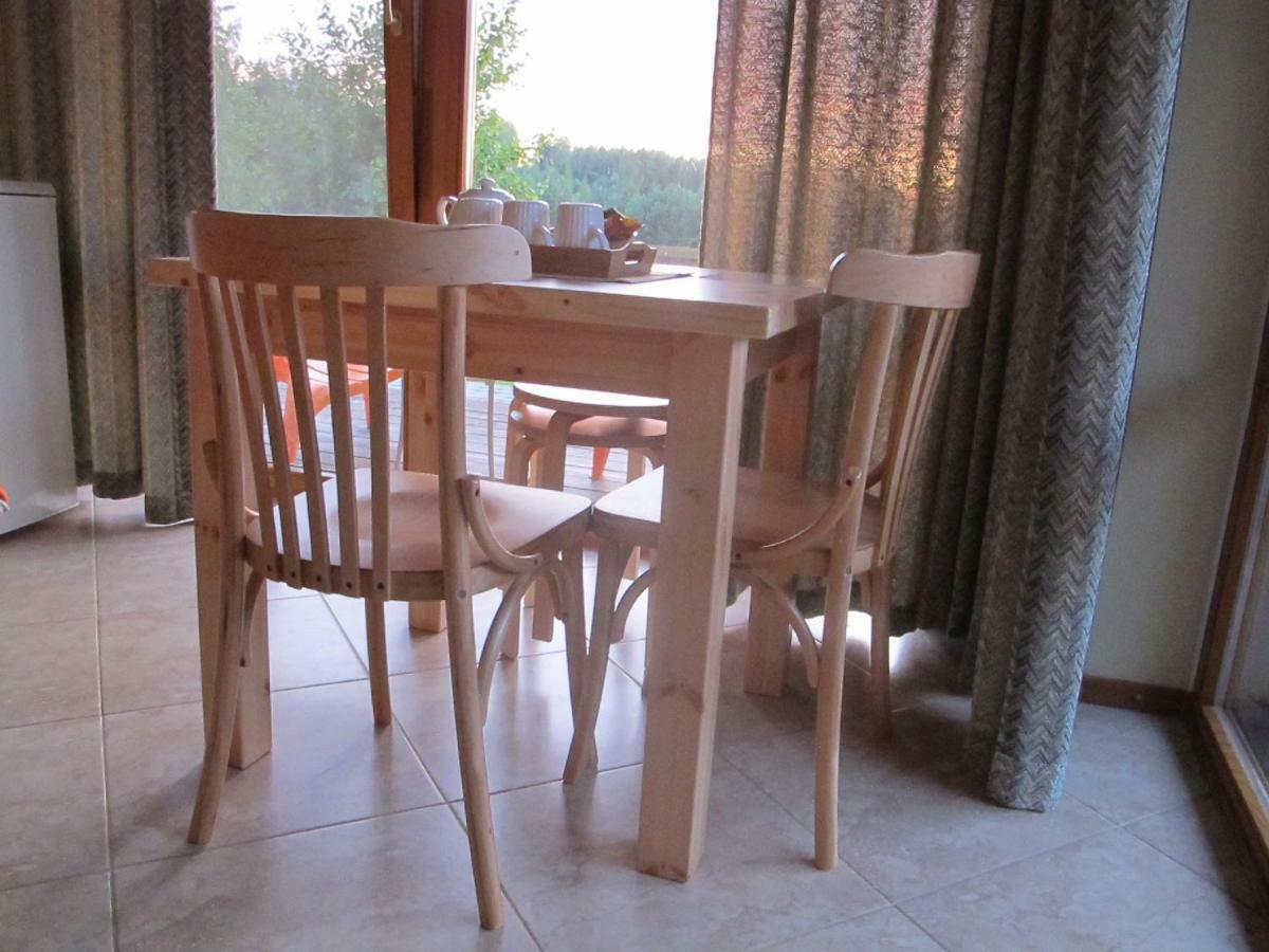 Dzeni Guest House Amatciems Luaran gambar