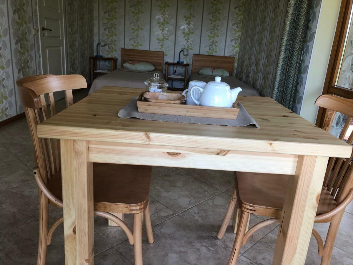 Dzeni Guest House Amatciems Luaran gambar