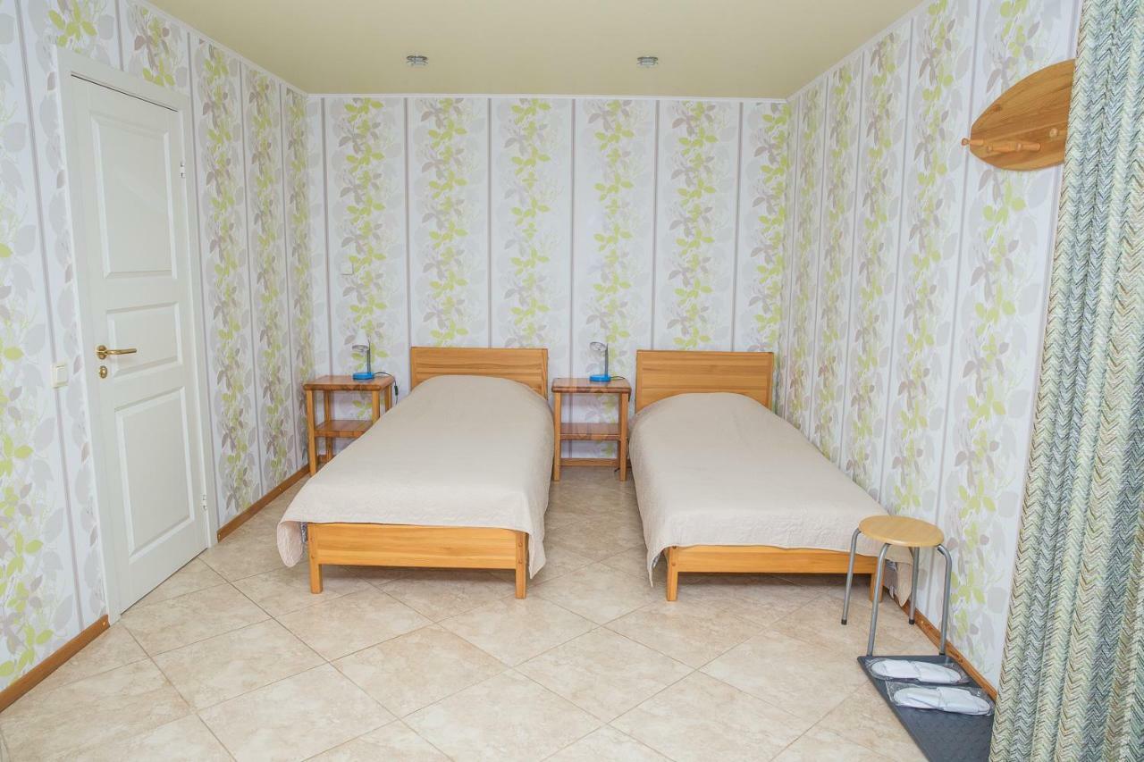 Dzeni Guest House Amatciems Luaran gambar