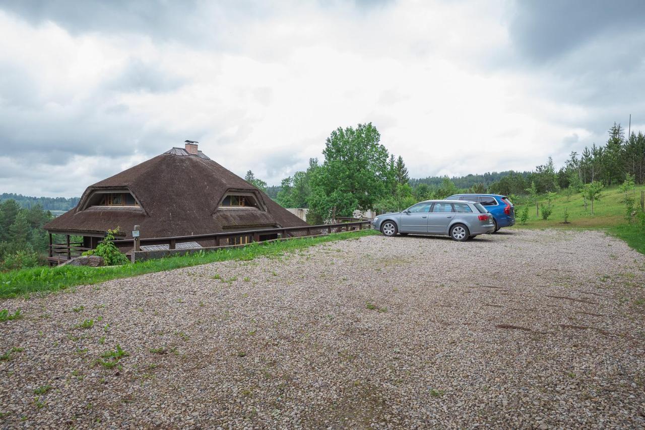 Dzeni Guest House Amatciems Luaran gambar